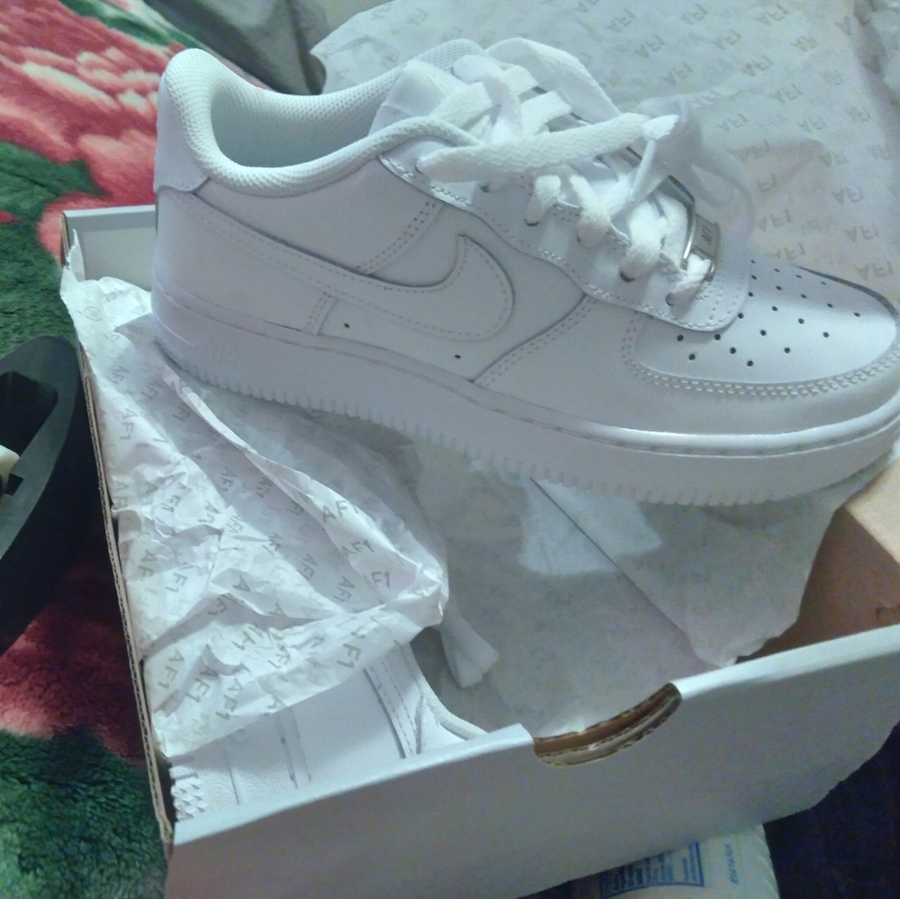 Nike airforce 1 shoes